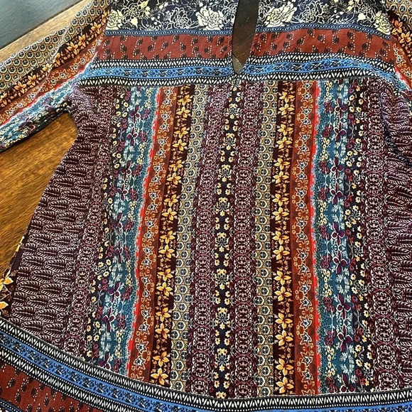 One The Land Boho top EUC Free with 2 item bundle! - Picture 7 of 8
